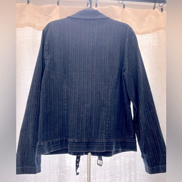 💙Sport Collection Striped Jean Jacket - Picture 2 of 5
